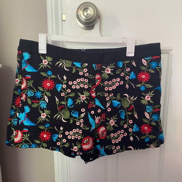 Medium embroidered shorts birds floral zipper - Picture 4 of 14
